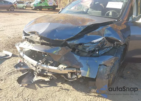 2023 Tesla Model Y Awd/Long Range Dual Motor All-Wheel Drive z USA, uszkodzony, nr VIN 7SAYGAEE9PF948825